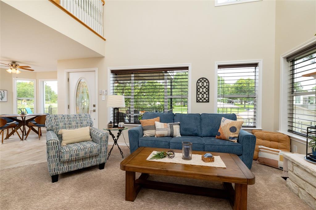 Lakeway Estate - Residential