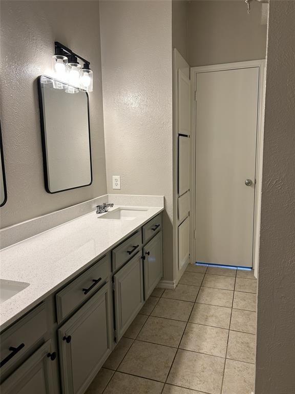 Meadows Condo - Residential