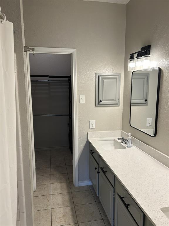 Meadows Condo - Residential