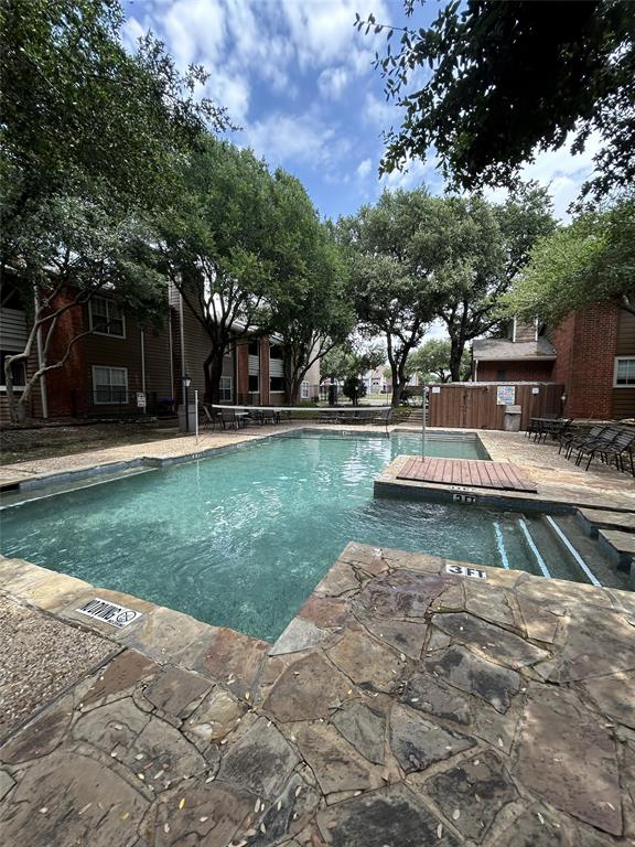 Meadows Condo - Residential