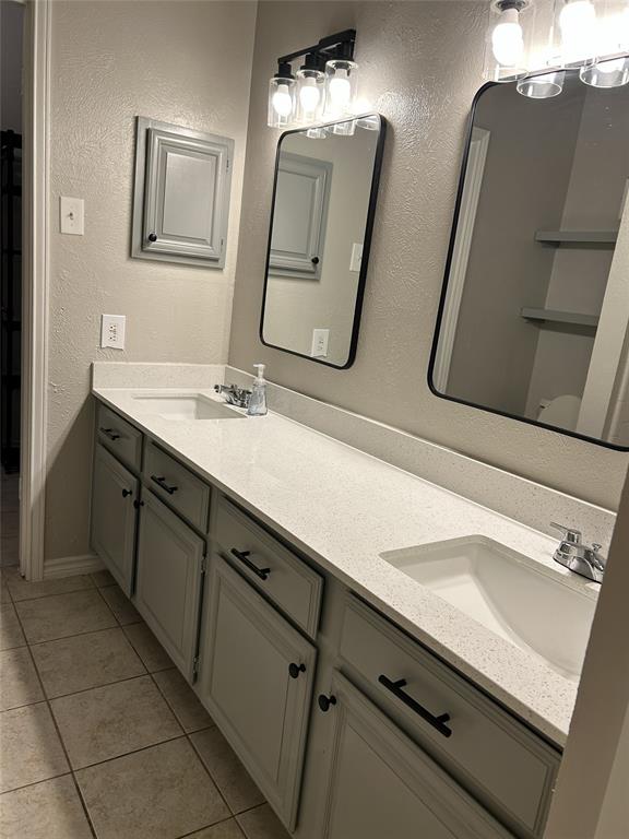 Meadows Condo - Residential