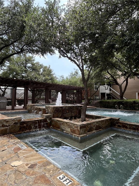 Meadows Condo - Residential