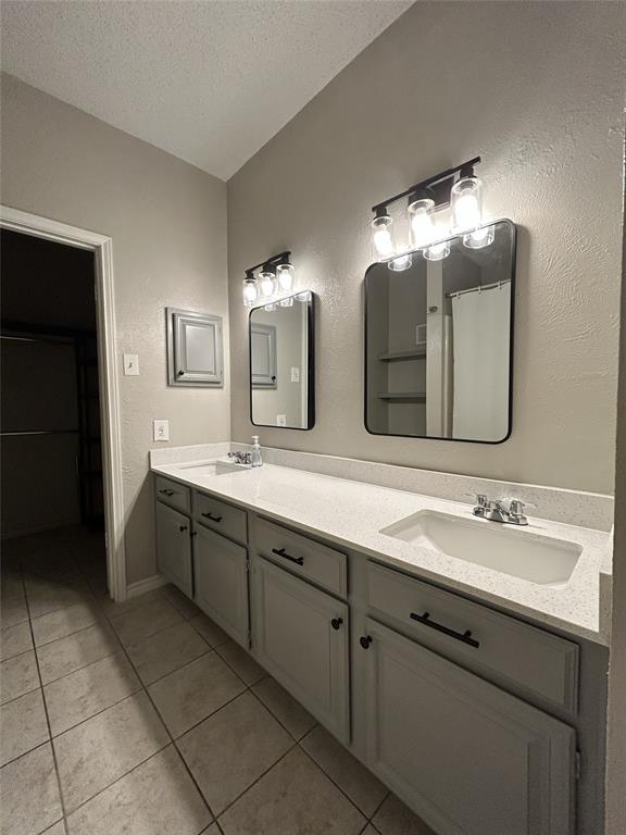 Meadows Condo - Residential