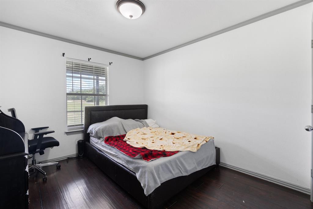 ABST 470 TR 2H J M JAMES - Residential