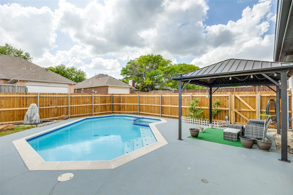 Hunters Glen Twelve - Residential