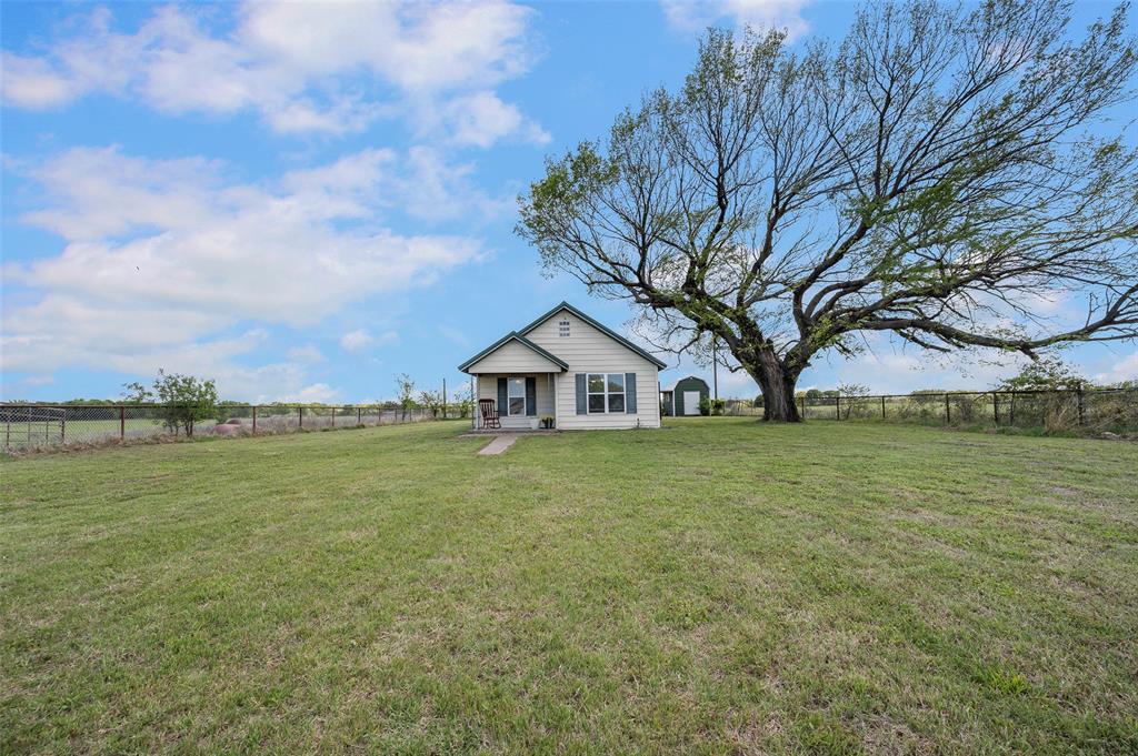 Nocona - Land