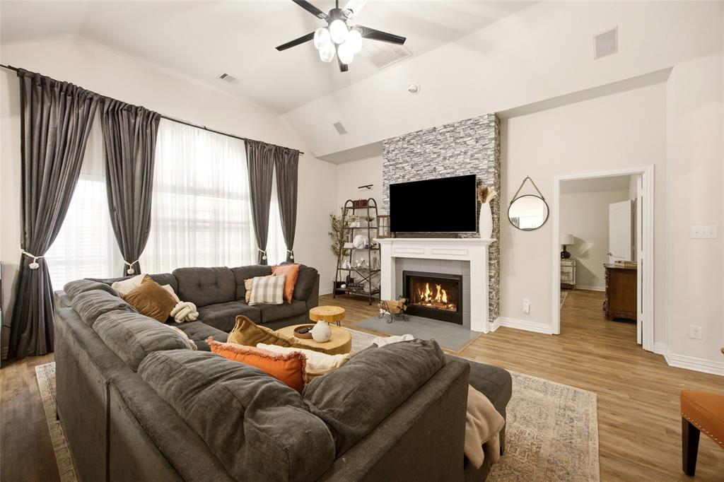 Villages Of Lake Forest Ph I - Residential