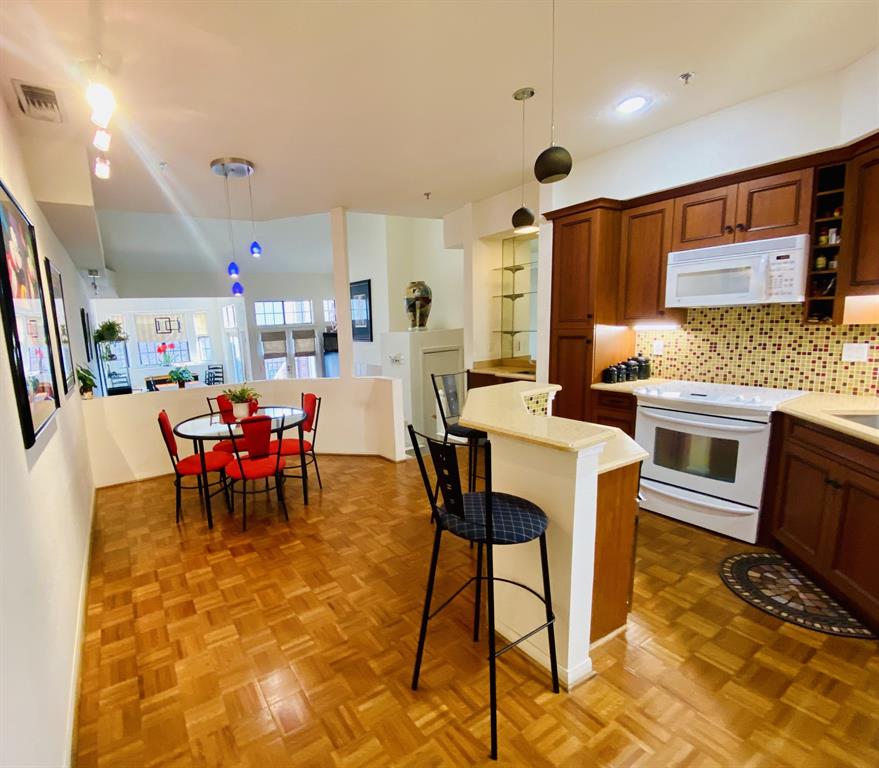 Woodshire Court Condos - Residential