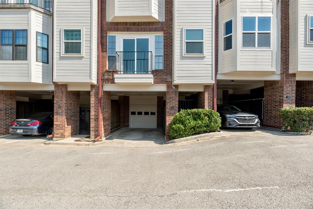 Woodshire Court Condos - Residential