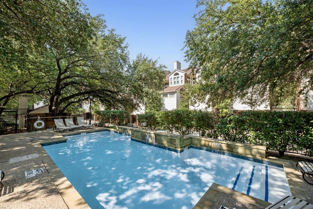 Woodshire Court Condos - Residential