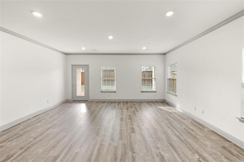 Lakepointe - Residential