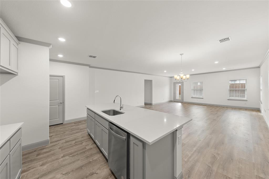 Lakepointe - Residential