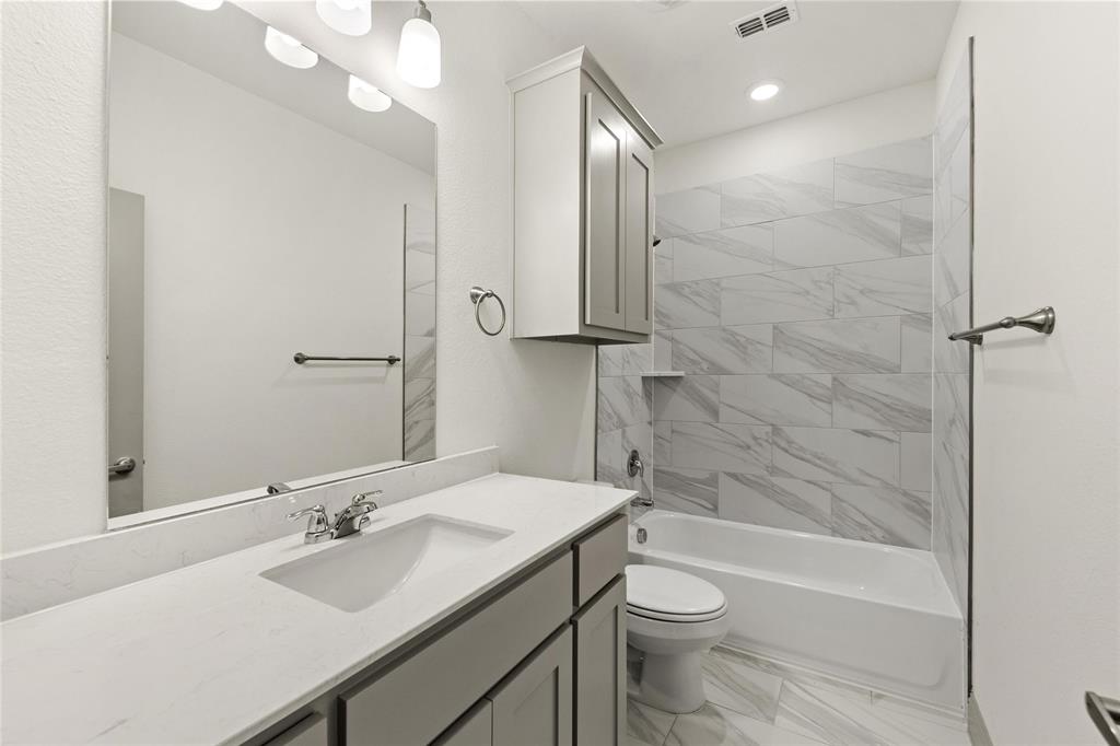 Lakepointe - Residential