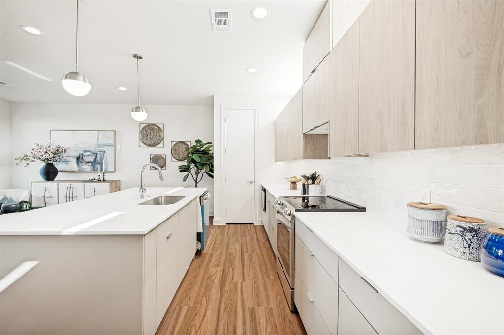 GREENVILLE TERRACE - Residential