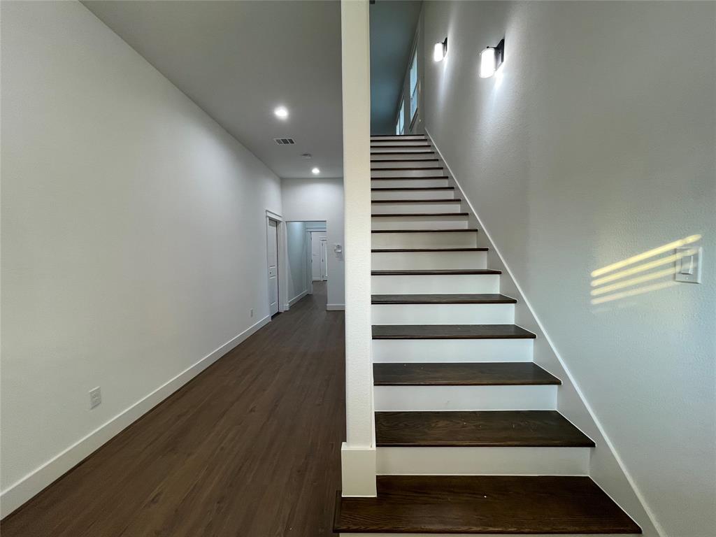 John & Ma Genaros Re - Residential