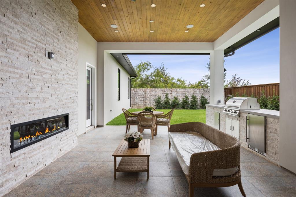 Avadene at Las Colinas - Residential