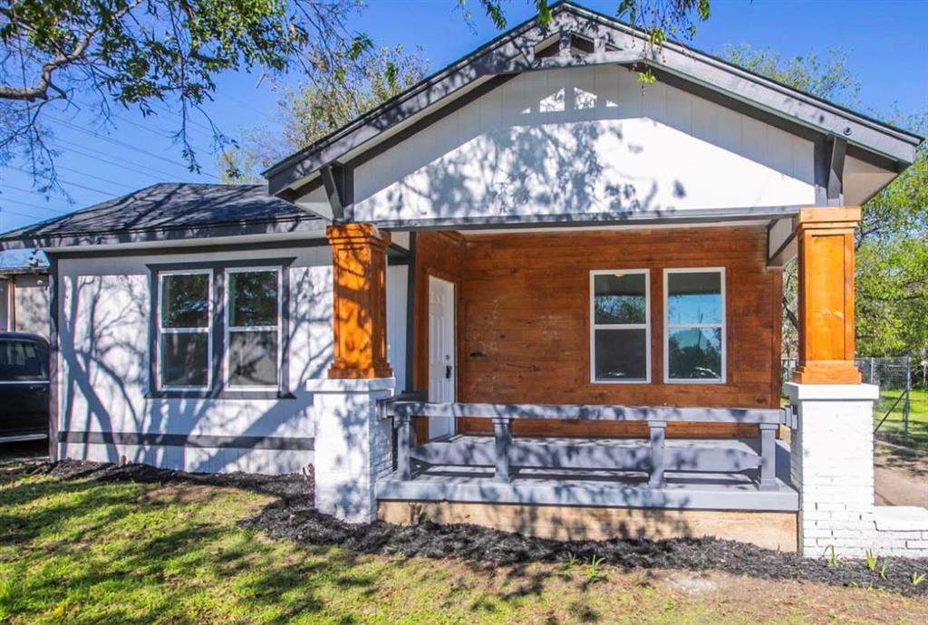 Investor Special!! Tenant occupied SFR with lease in place. Immediate cash flow, great rental opportunity with long term income potential. Recently renovated craftsman home located in close proximity to Cedar Crest Golf Club and the Dallas Zoo. Just minutes from dining and retail in Bishop Arts, this home is also conveniently located to major highways for a commute. Gated backyard with detached garage allows for additional storage.
