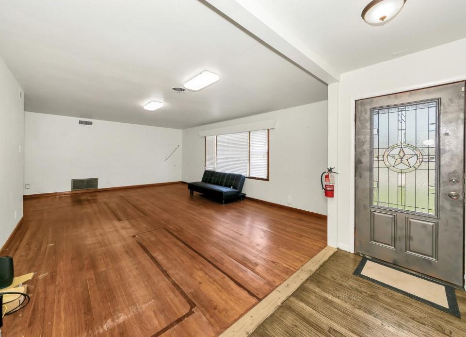 Richland Hills - Commercial Sale