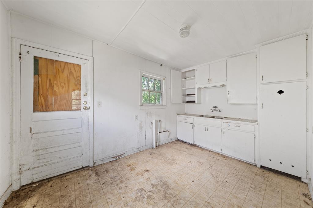 Bell J D - Residential