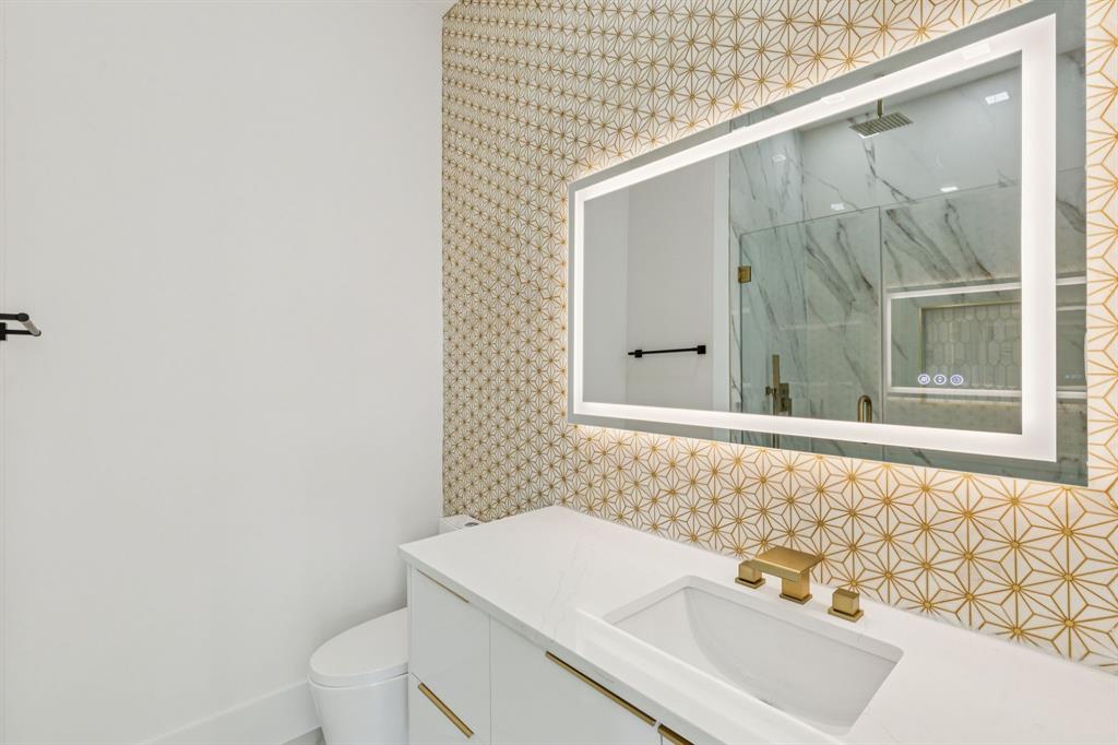Biglot - Residential
