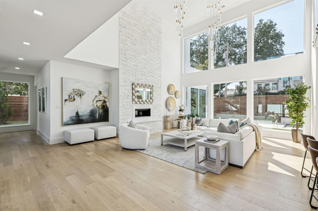 Biglot - Residential