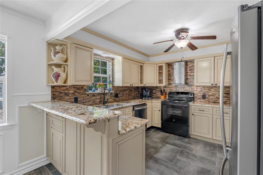 Lake Country Estates Add - Residential