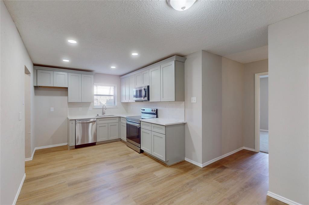 Golden Meadows 03 - Residential
