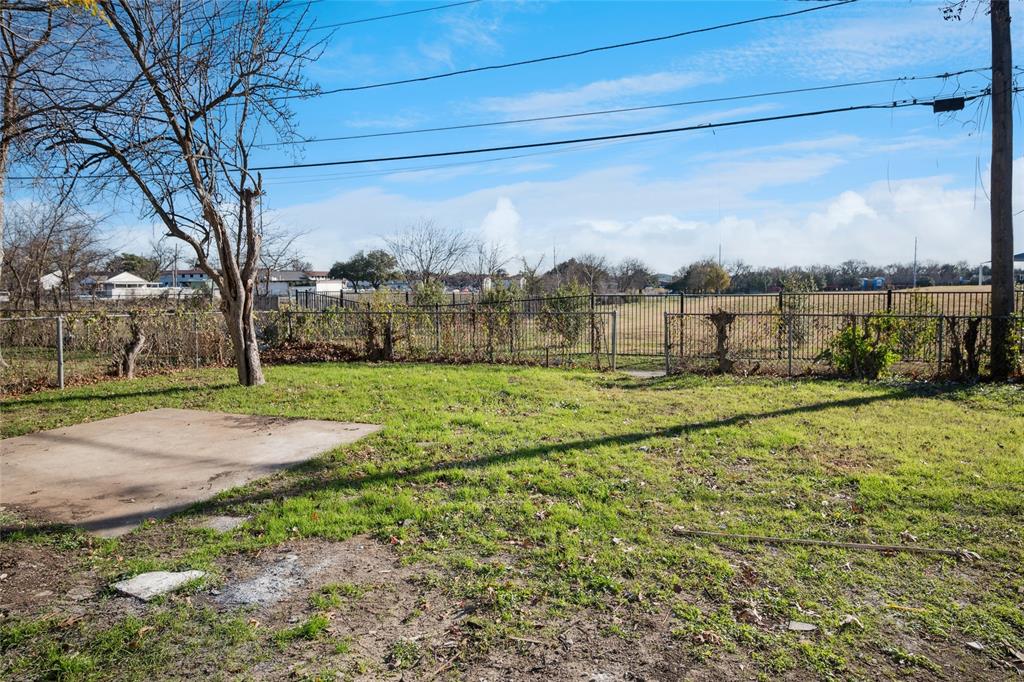 ROLAND HILLS - Residential