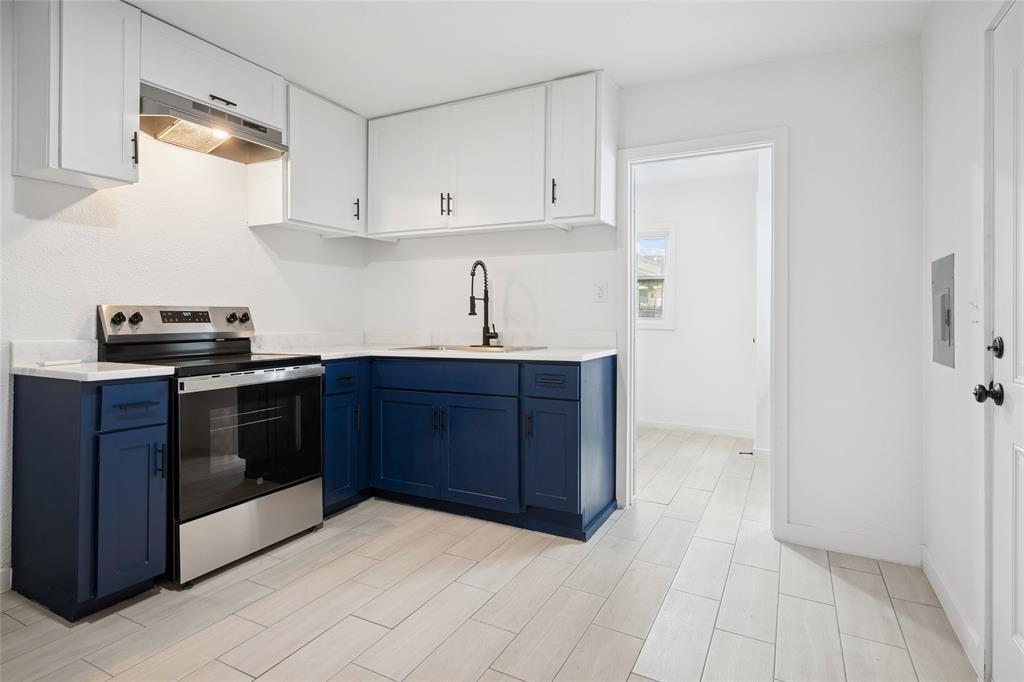 ROLAND HILLS - Residential