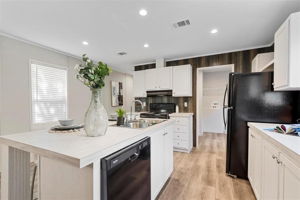 Oak Trail Shores Sec B - Residential