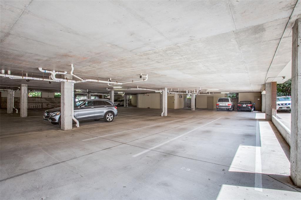 Sullivan On Gilbert Condos - Residential