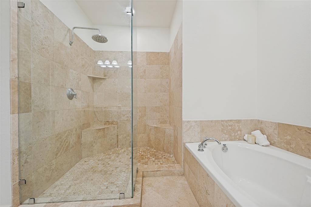 Sullivan On Gilbert Condos - Residential