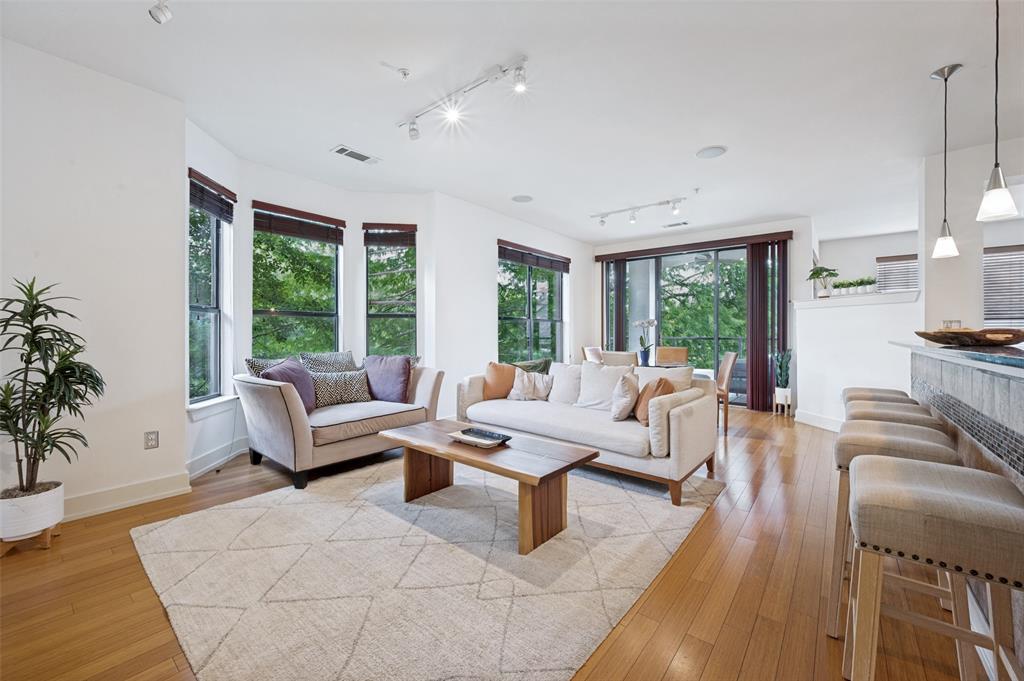 Sullivan On Gilbert Condos - Residential