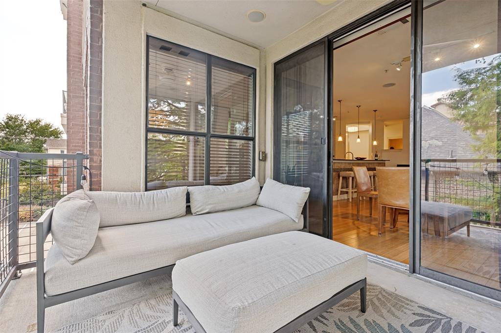 Sullivan On Gilbert Condos - Residential