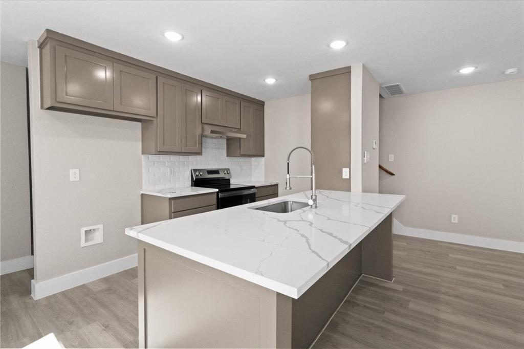 Diamond Hill - Residential Income