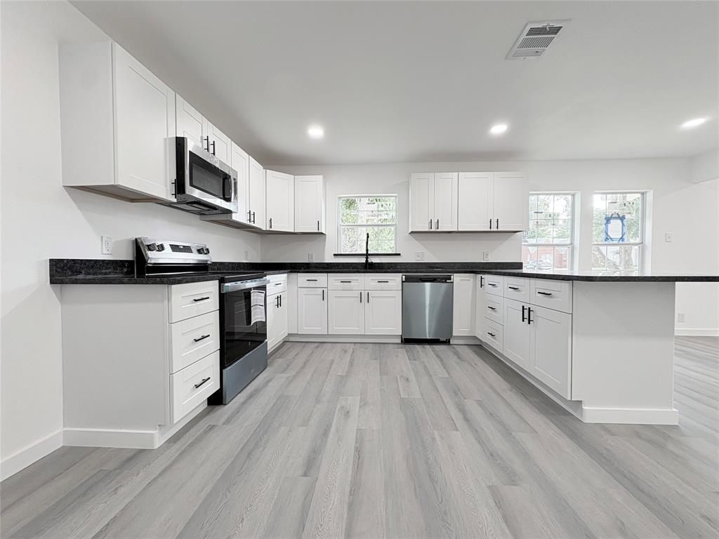 Beautifully Updated 3-Bedroom, 2-Bath Home!
Welcome to this beautifully renovated home where everything is new! Featuring 3 spacious bedrooms and 2 full bathrooms, this property offers an open-concept layout with plenty of room for family and entertaining.
The oversized primary suite provides a comfortable retreat, while the large living and dining areas create a bright and inviting atmosphere. The kitchen is a standout feature, offering granite countertops, modern appliances, and abundant cabinet space.
Major updates include new plumbing, electrical, HVAC system, and more, giving buyers peace of mind for years to come.

* Open-concept floor plan
* Spacious primary bedroom
* Granite countertops
* Modern appliances
* Attached 2-car garage
* Large lot in a quiet neighborhood
* Move-in ready condition
Conveniently located in a peaceful area while still being close to town amenities.
Schedule your private showing today and come see everything this beautiful home has to offer!