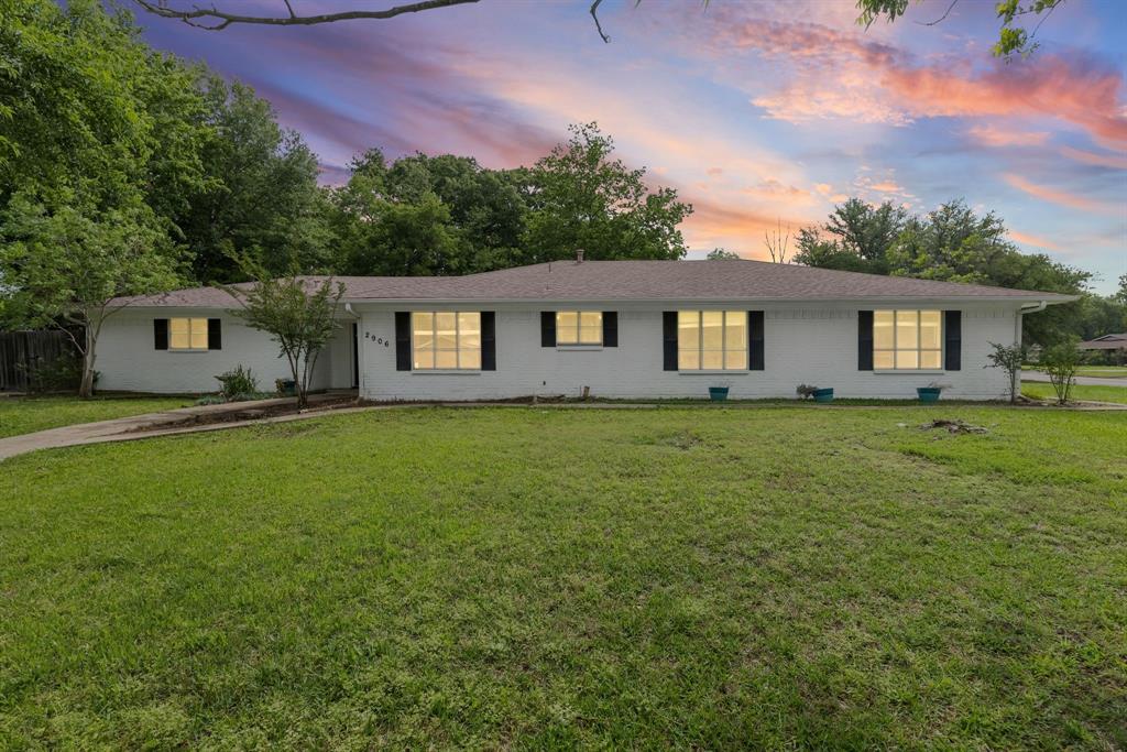 NEW ROOF JUST WENT ON AND FOUNDATION WORK SCHEDULED TO BE COMPLETED PRIOR TO CLOSING!! Here is a rare opportunity in one of Commerce’s most sought-after neighborhoods! Nestled at the end of a quiet street on a spacious corner lot, this property is surrounded by mature trees that provide both charm and shade.
This generously sized home offers a versatile layout with 4 bedrooms, including TWO primary suites—each with its own ensuite bath—making it ideal for multi-generational living or added guest comfort. The additional bedrooms are connected by a convenient Jack and Jill bathroom, maximizing both functionality and privacy. The heart of the home is the expansive kitchen, featuring floor-to-ceiling cabinetry and plenty of space for cooking, gathering, and entertaining. Appliances are included, giving you a head start as you begin to make this home your own. 
With great bones, a highly desirable location, and a layout that’s hard to find, this home is full of potential and ready for your vision. T
Bring your ideas and breathe new life into this Tanglewood gem—opportunities like this don’t come around often!