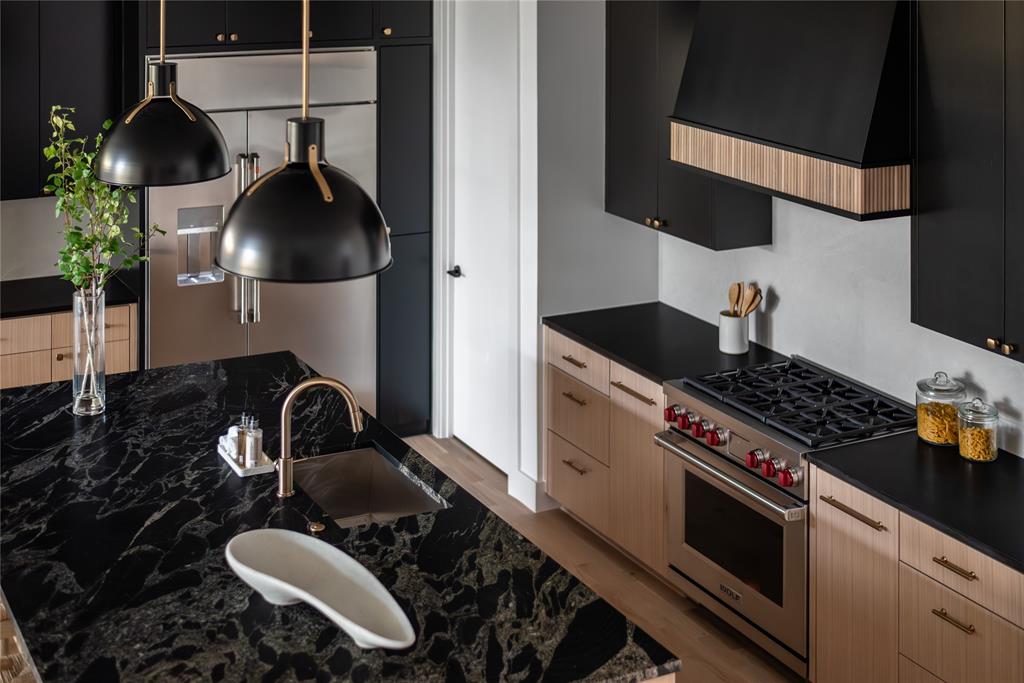 GASTONWOOD - Residential