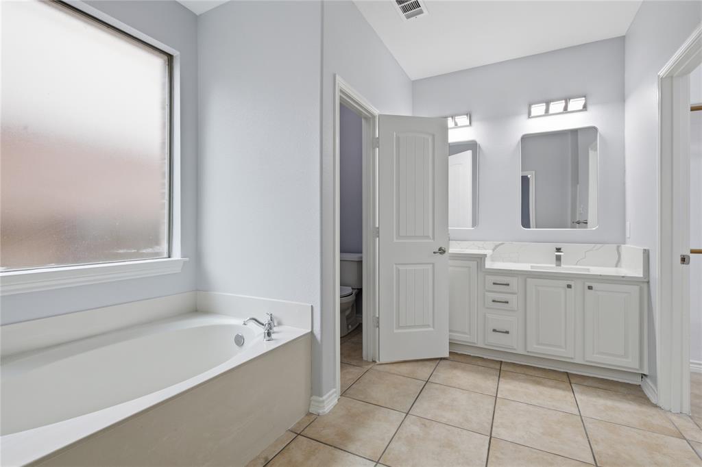 Lee Rays Place - Residential