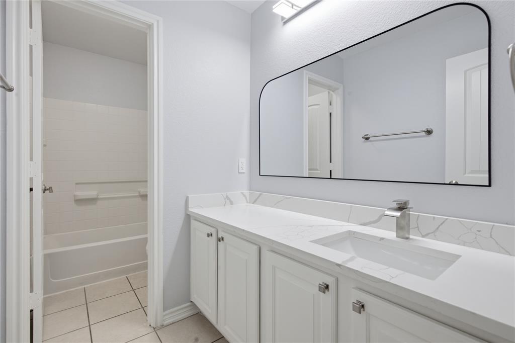 Lee Rays Place - Residential