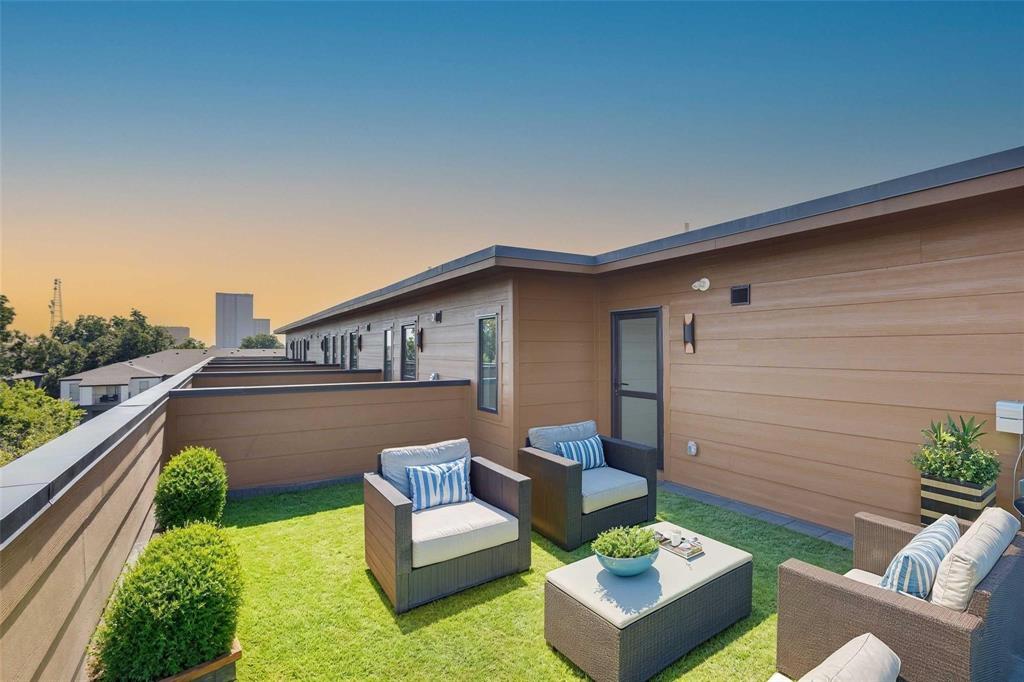DEERE PARK - Residential
