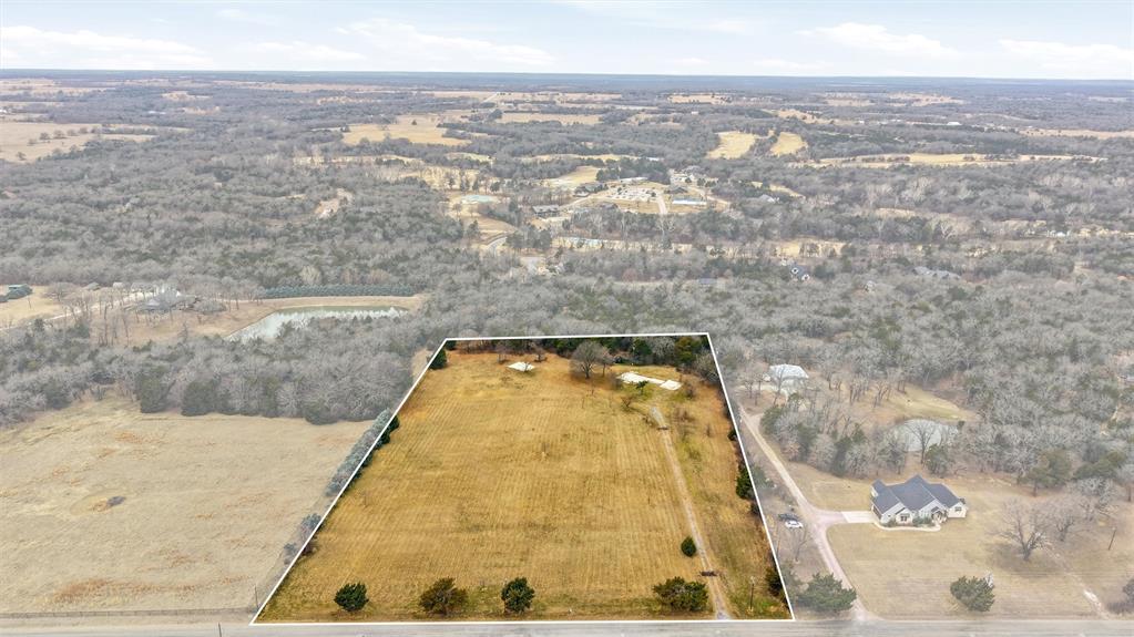 Build your dream home just minutes from Lake Texoma. This property is ideal for creating your perfect residence or a relaxing weekend retreat! Situated in the county, it offers plenty of exciting development opportunities. The buyer can build multiple homes on the land, making it a fantastic option for a family compound.