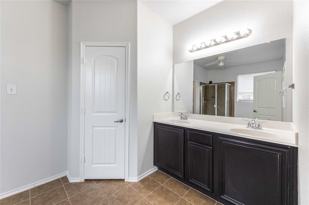 Summit View Lake Ph Three - Residential