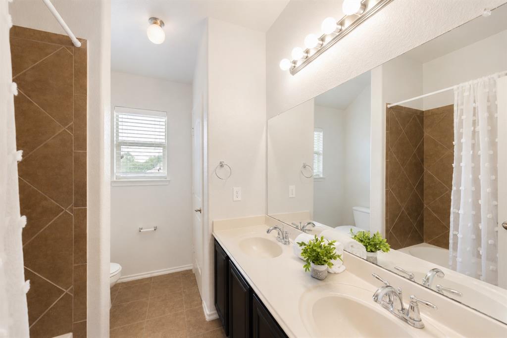 Summit View Lake Ph Three - Residential