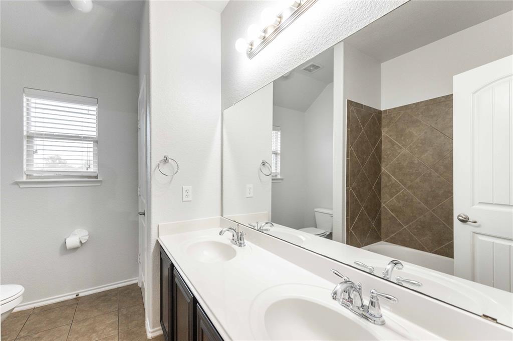 Summit View Lake Ph Three - Residential