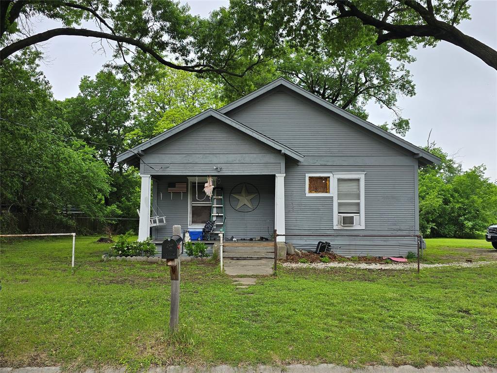 Recently remodeled on the inside. Does need some TLC, priced accordingly. Great fix-and-flip or rental hold. Seller has 6 more properties available; package deals welcome. Motivated seller. AS-IS sale. Act fast.