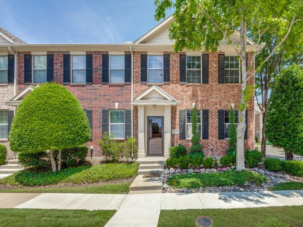 Pasquinellis Village On The Green - Residential