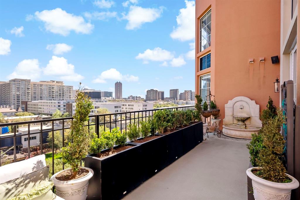 Plaza At Turtle Creek Residence Ph - Residential