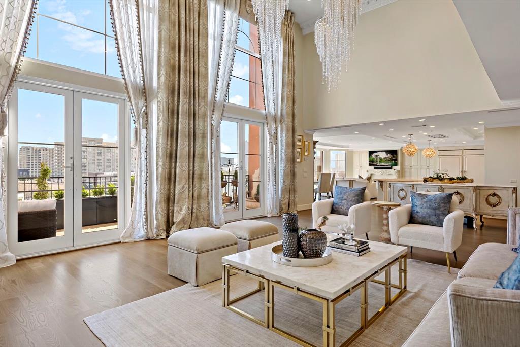 Plaza At Turtle Creek Residence Ph - Residential