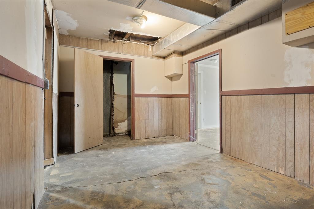 Everman City Of - Commercial Sale